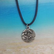 Load image into Gallery viewer, SanLan vintage ladies silver Tiny wave necklace ocean necklace wave jewelry - accessories4girls