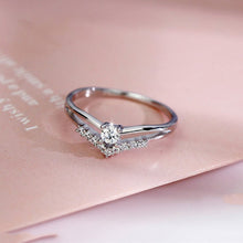 Load image into Gallery viewer, New Trendy Crystal  Engagement Claws Design Hot Sale Rings For Women AAA White Zircon Cubic elegant rings Female Wedding jewerly - accessories4girls