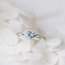 Load image into Gallery viewer, New Trendy Crystal  Engagement Claws Design Hot Sale Rings For Women AAA White Zircon Cubic elegant rings Female Wedding jewerly - accessories4girls